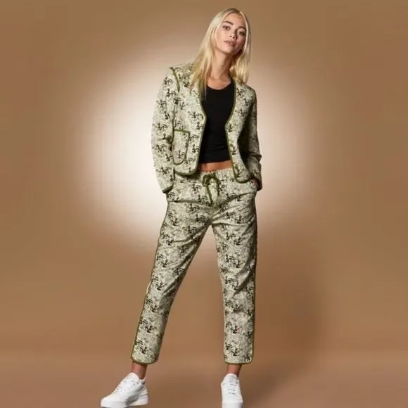 NWT Disney Parks Bambi Quilted Jacket Green - Picture 3 of 8